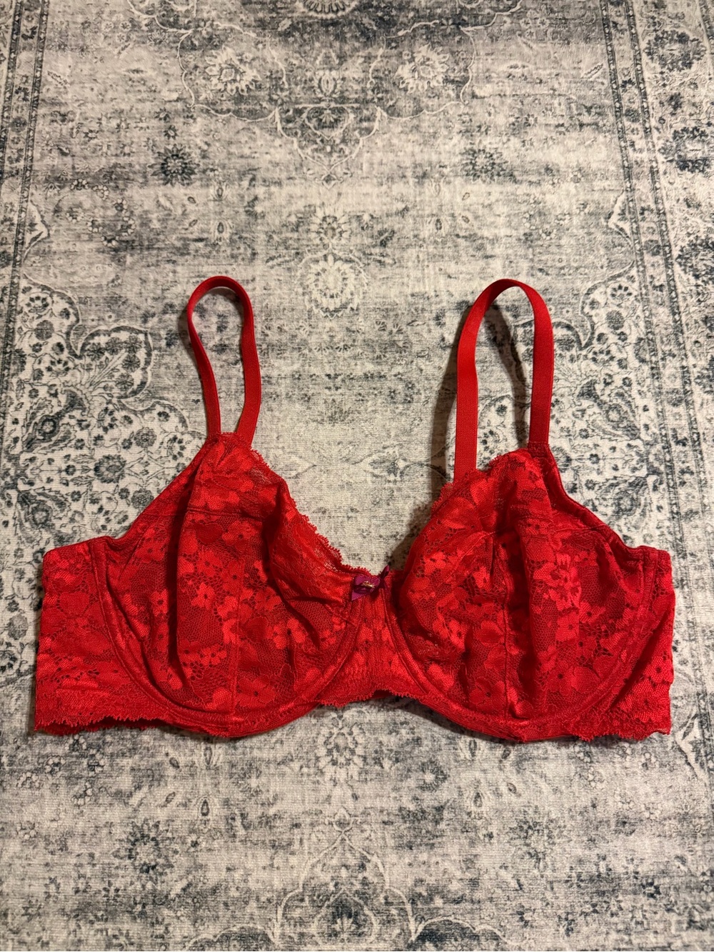NWOT. Victoria's Secret unlined Demi Bra